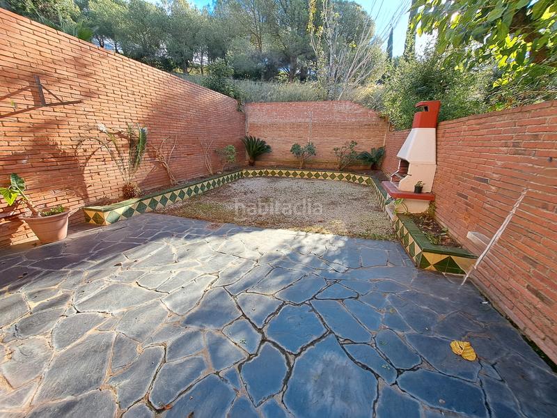 Foto e2df42da-48f4-4543-9910-e4869f4bd6d6. Casa adossada amb xemeneia calefacció aparcament a Mataró