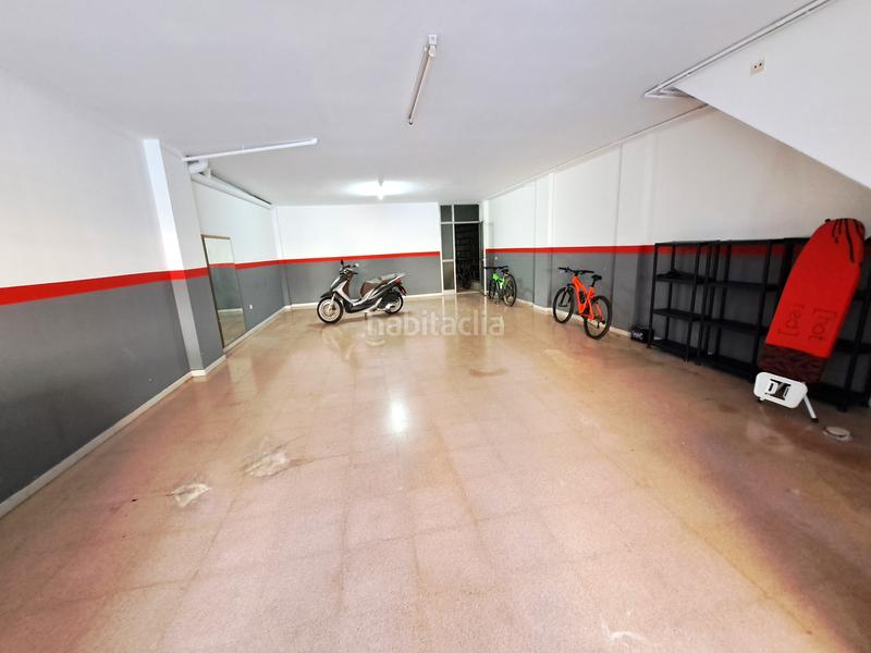 Foto eda699e6-24b3-463d-9080-7e4629975e2a. Casa adossada amb xemeneia calefacció aparcament a Mataró