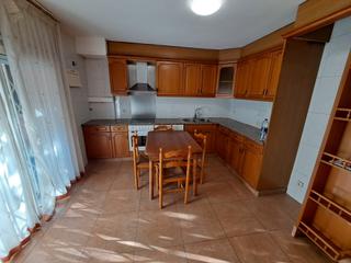 Casa adossada  Carrer josep pla. En exclusiva!!