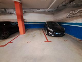 Aparcament cotxe  Carrer moratín 8. Situado en zona de difícil aparcamiento