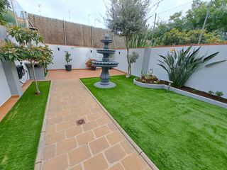 Casa a schiera  Carrer joan fuster. En una de las mejores zonas de la ciudad!