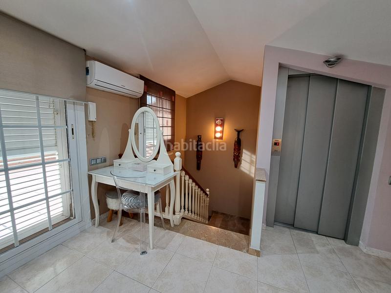 Foto 4ea21c24-8a98-4a55-921b-75eab5bc29ee. Reihenhaus mit kamin heizung parking in Camí de la Serra Mataró