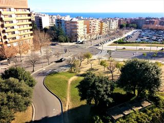 Pis  Carrer joan fuster. Piso familiar con vistas espectaculares!