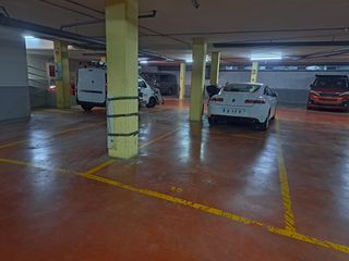 Location Parking voiture à Passatge torrijos 94