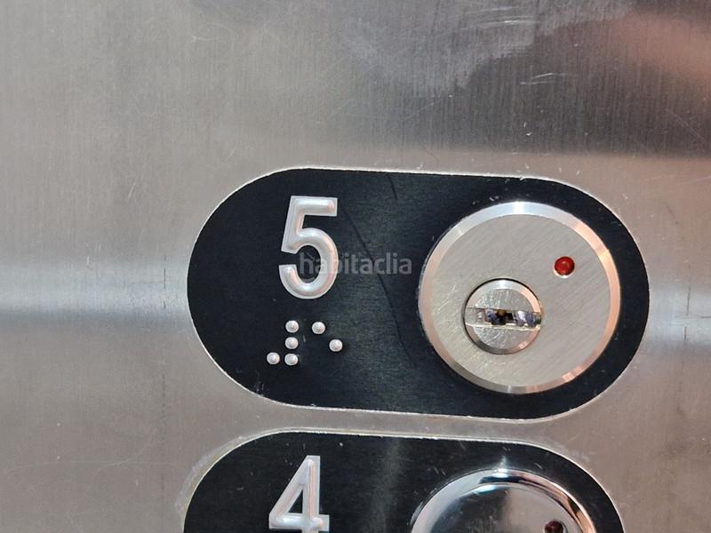 Foto 6d7c83d3-b083-4a2a-9653-c5a6839998f6. Piso  con 81m2 terraza privada en la azotea en Barcelona