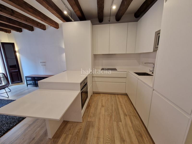 Foto 6e989b6a-6ba0-49ec-bf36-e20cab392de9. Piso  con 81m2 terraza privada en la azotea en Barcelona