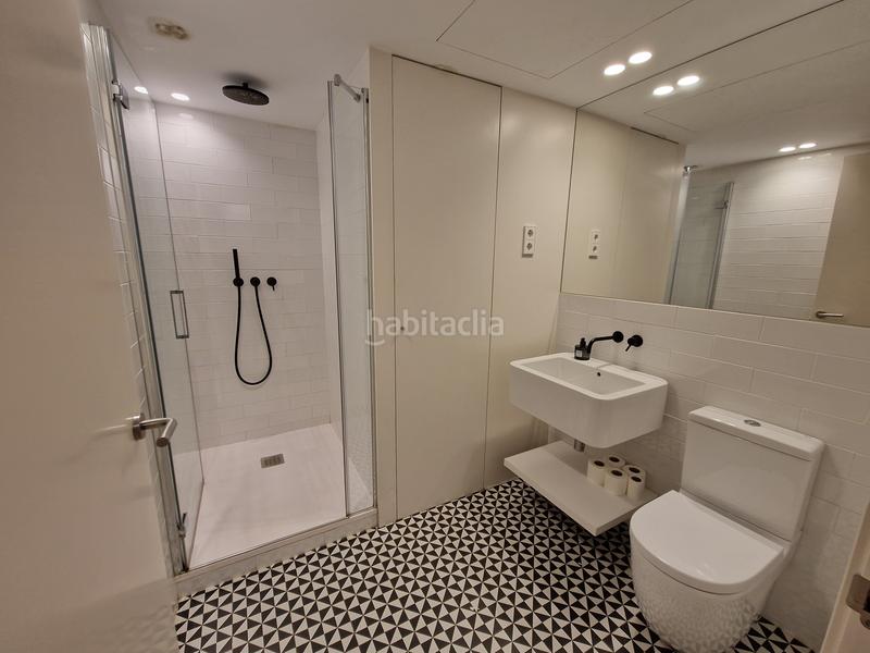 Foto bb64b666-9027-435d-9b27-c32c7ded44d1. Piso  con 81m2 terraza privada en la azotea en Barcelona