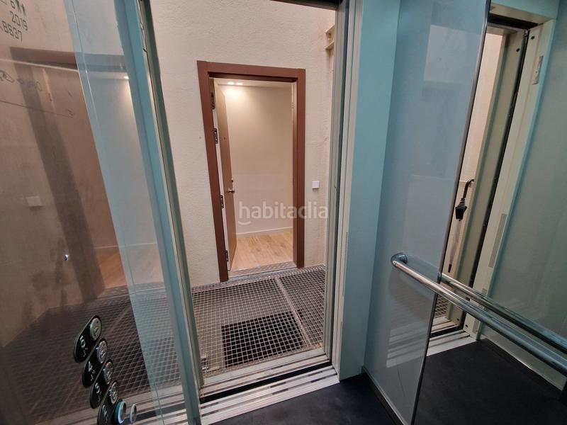 Foto f134ebfe-ff6a-489b-b79a-c058c4203cc5. Piso  con 81m2 terraza privada en la azotea en Barcelona