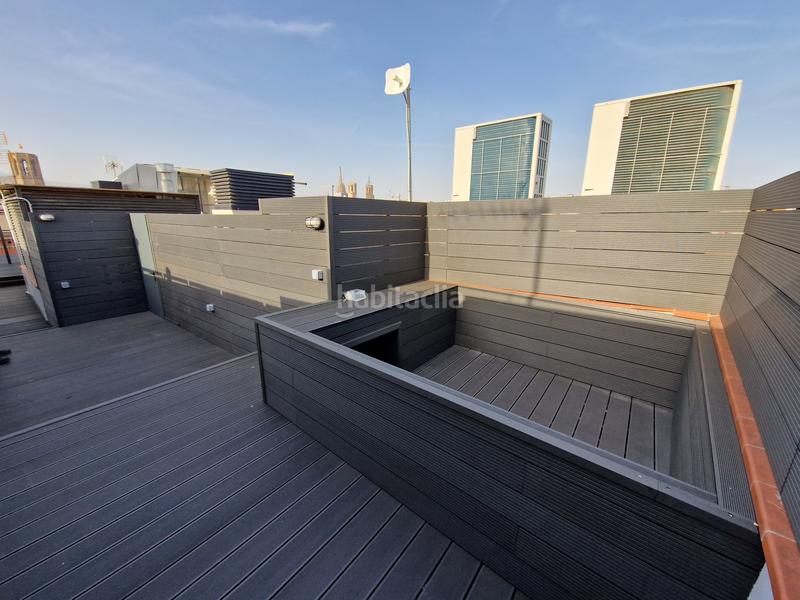 Foto f150750b-cf9f-4e2e-ad6b-b6828d64e988. Piso  con 81m2 terraza privada en la azotea en Barcelona