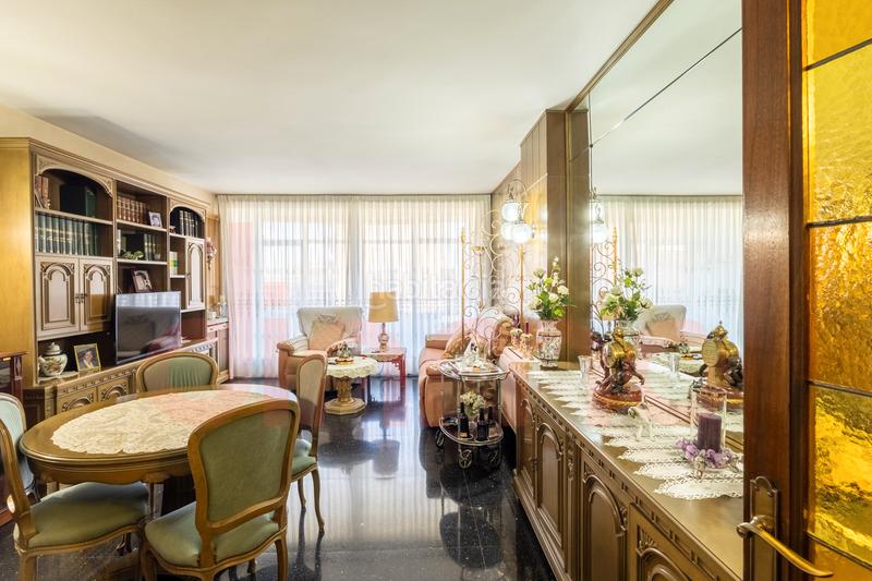 Foto d4cb3d5e-4bb3-4074-a822-d0458bef36cc. Piso precioso piso soleado en Sant Ramon - Maternitat Barcelona