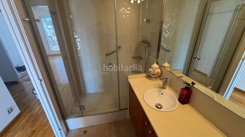 Foto 90e16854-cb3b-4d4e-ad4f-a021808833b0. Àtic amb xemeneia a Sant Gervasi - Bonanova Barcelona