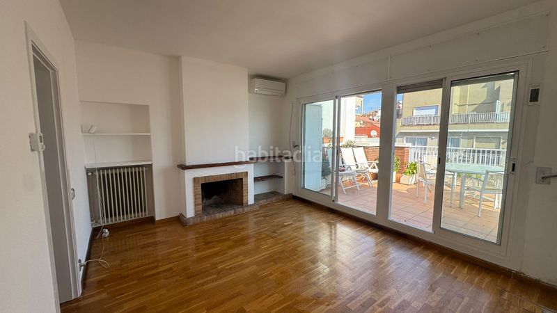 Foto 950e4c14-8f80-4d50-ba28-552b17d77b3c. Àtic amb xemeneia a Sant Gervasi - Bonanova Barcelona