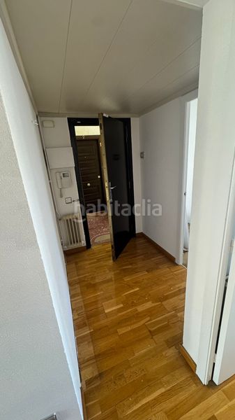 Foto 9adb8d39-7122-49f7-bbcf-dd3d5a4fac44. Àtic amb xemeneia a Sant Gervasi - Bonanova Barcelona