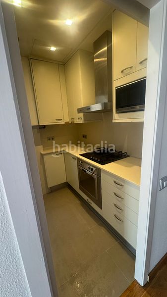 Foto f17a8910-5242-405c-8bf9-a1804c9c12b9. Àtic amb xemeneia a Sant Gervasi - Bonanova Barcelona