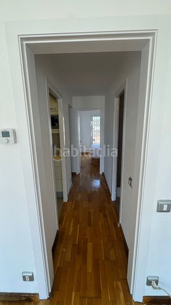 Foto f4ce4f3b-bea8-470f-bb7d-028527e9f543. Àtic amb xemeneia a Sant Gervasi - Bonanova Barcelona