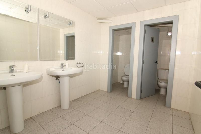 Foto bbca24df-541c-4fcf-8080-9327d8b9bf1a. Nave industrial se vende nave industrial , zona molí den rovira en Vilafranca del Penedès