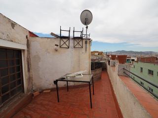Attique à Fondo. Se vende piso en santa coloma de gramenet, zona fondo