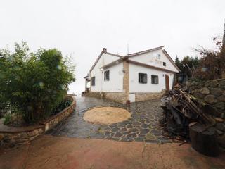 Casa a Niàgara Parc -Àgora Parc. Se vende casa con piscina en tordera, urbanización roca rossa