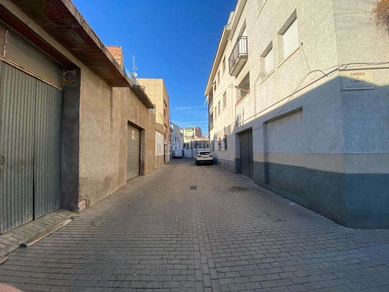 Foto d97bbe30-92d6-4b0d-a307-e6a2af48859e. Autoparkplatz in Poble Nou Sabadell