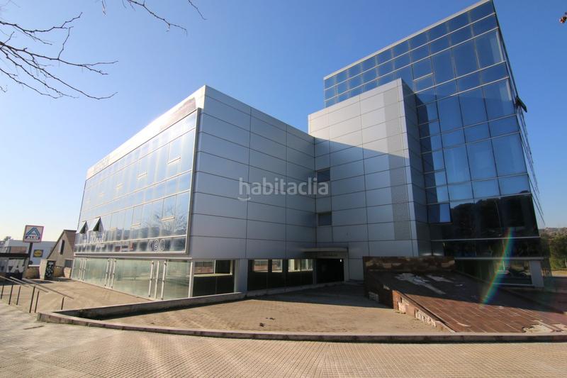 Foto 4539d72e-3a5c-49f6-82c7-832e58c3dd68. Rent office space in carretera carretera de rubi 352 in Terrassa