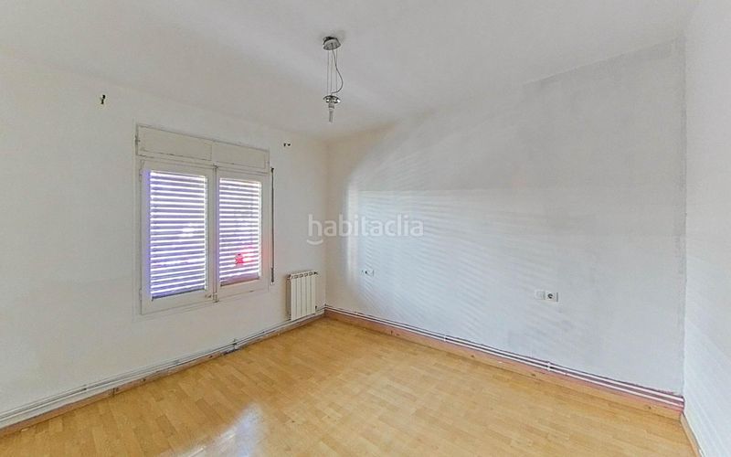 Foto e6894e63-da1d-4490-971f-cb5ba40c5da2. Pis amb calefacció a Bon Pastor Barcelona