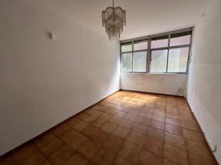 Pis a Can Clos-Pinetons. Se vende piso en ripollet, zona can clos