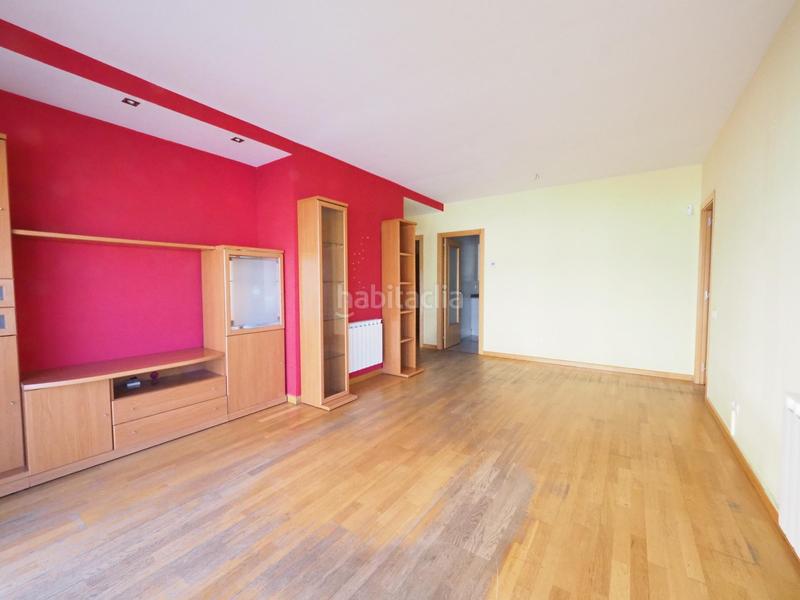 Foto d28fb44e-3741-4c17-be7e-0e73a04017b8. Pis amb calefacció aparcament a Covadonga Sabadell