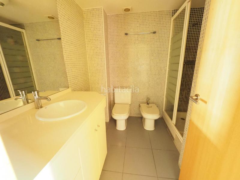 Foto f53bbfbd-608b-44f6-86fe-e7c6e5632955. Pis amb calefacció aparcament a Covadonga Sabadell