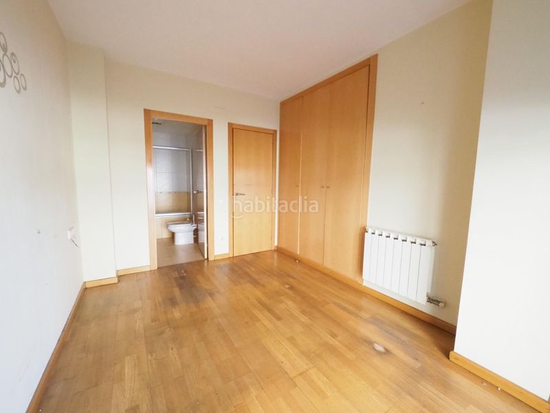 Foto 34292c2c-bb16-4ce7-9d54-c7386c297df9. Pis amb calefacció aparcament a Covadonga Sabadell