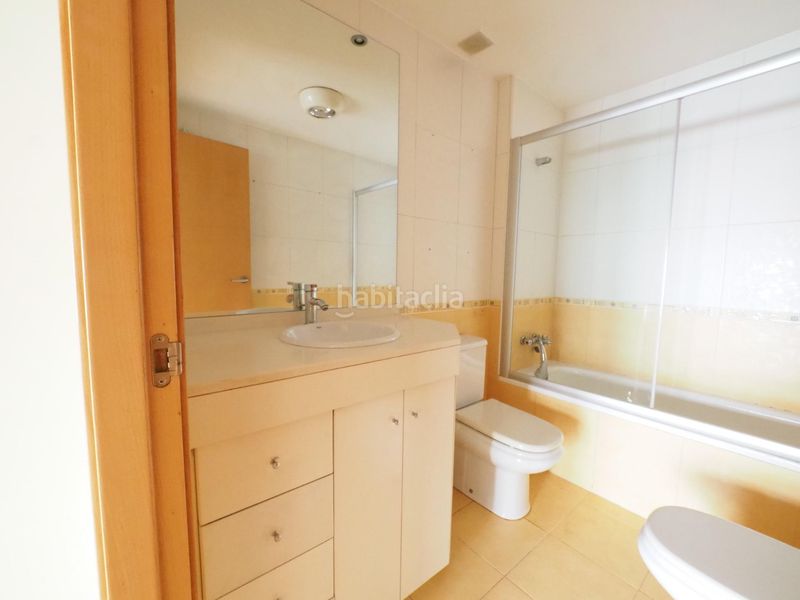 Foto c8e2af6a-d0c2-4816-b4e5-3caa9e0ecb41. Pis amb calefacció aparcament a Covadonga Sabadell