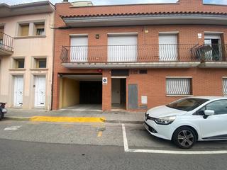 Aparcament cotxe a Centre. Se vende plaza de aparcamiento en rubí