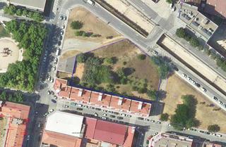 Terreny residencial a Les Martines. Se vende terreno urbano en terrassa, zona roc blanc