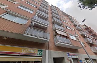 Pis a El Palau - Escorxador. Se vende piso en mataro