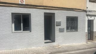 Casa a Torre-romeu. Se vende casa adosada en sabadell, zona torre romeu