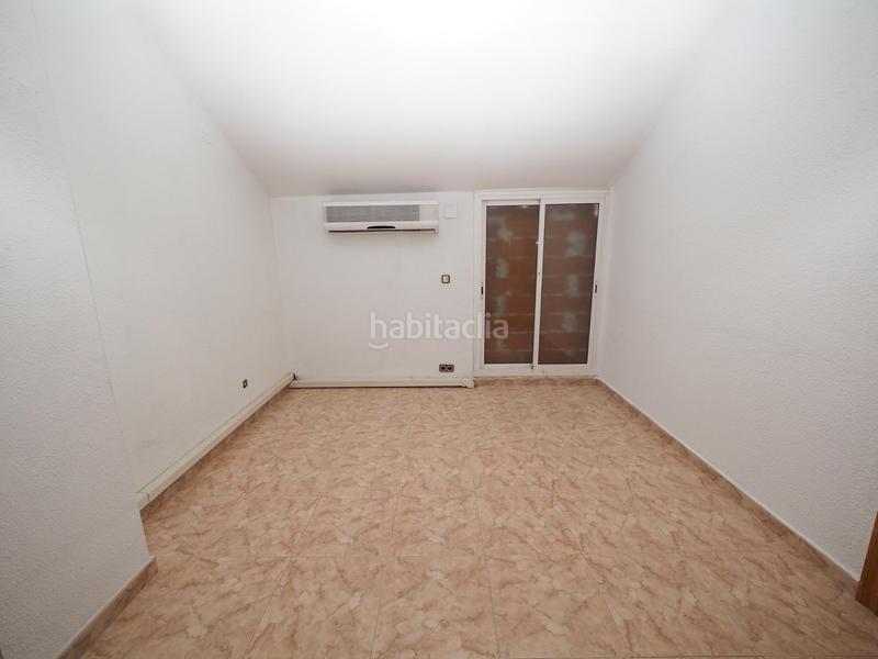 Foto 066c7550-545c-4a6e-809c-5fcf8cbbe680. Casa adosada se vende casa adosada en rubi, zona Mercat en Rubí