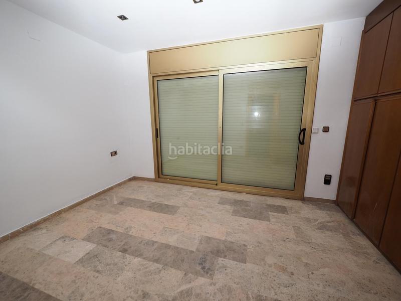 Foto 9902d976-f385-4606-b0d0-b2747bcf78c7. Casa adosada se vende casa adosada en rubi, zona Mercat en Rubí