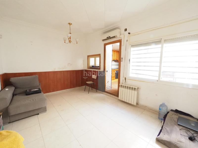 Foto 2404c06c-217d-4a0d-8199-8d701b98edea. Casa adosada se vende casa adosada , zona puiggener en Sabadell