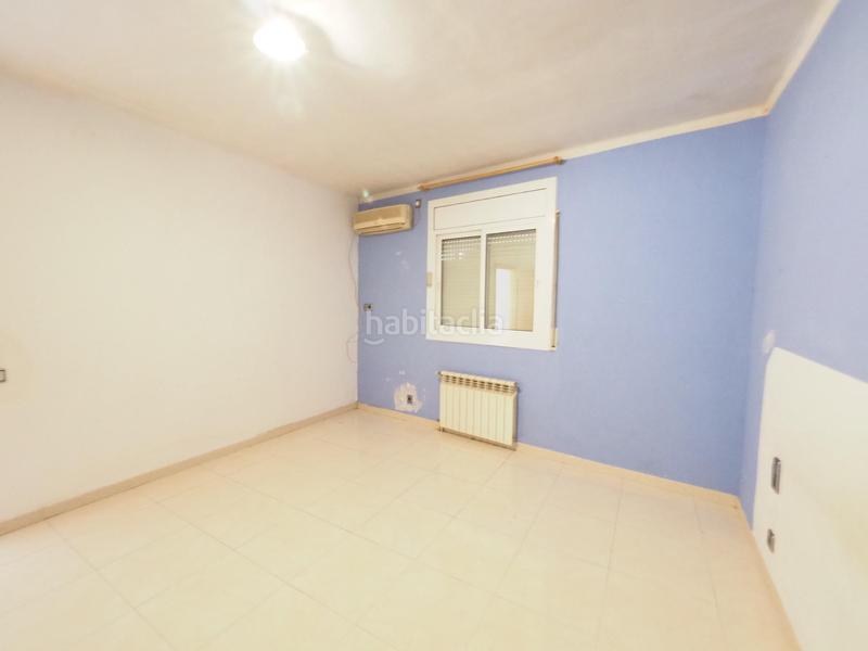 Foto 2c3a88df-21fc-485e-bb20-1b38cf354a76. Casa adosada se vende casa adosada , zona puiggener en Sabadell