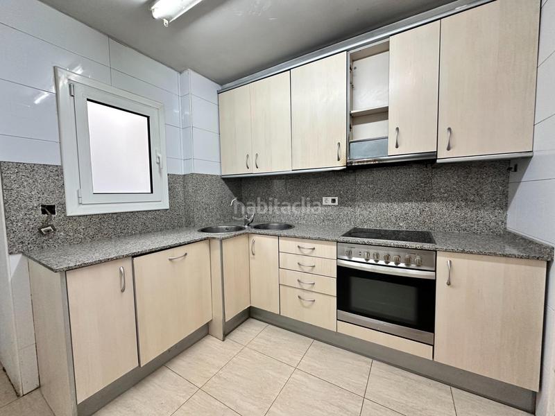 Foto 0b7e01ca-1c28-4fdf-8693-8118b9f283a2. Dachwohnung mit heizung in Poble Sec Igualada