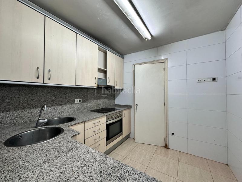 Foto 31b43a29-ce83-4976-beda-a4949a871dfc. Dachwohnung mit heizung in Poble Sec Igualada