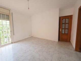 Pis a Passeig Maragall. Se vende piso en gava, zona la pava