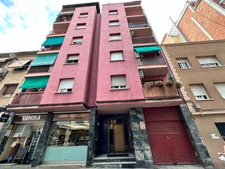 Appartamento in Mercat. Se vende piso en rubi, zona mercat