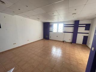 Local commercial à Pallaresos (Els). Se vende almacén en els pallaresos