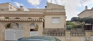 Maison jumelée à Martorell. Oportunidad para inversores!