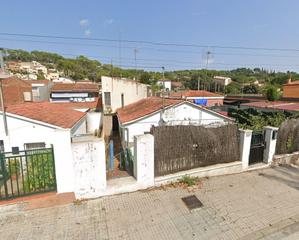 Duplex à Les Fonts. Se vende dúplex en terrassa, zona les fonts