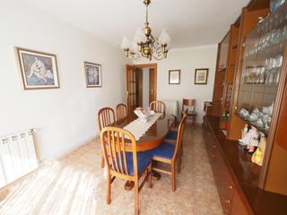 Pis a Cementiri Vell. Se vende piso en terrassa, zona escoles