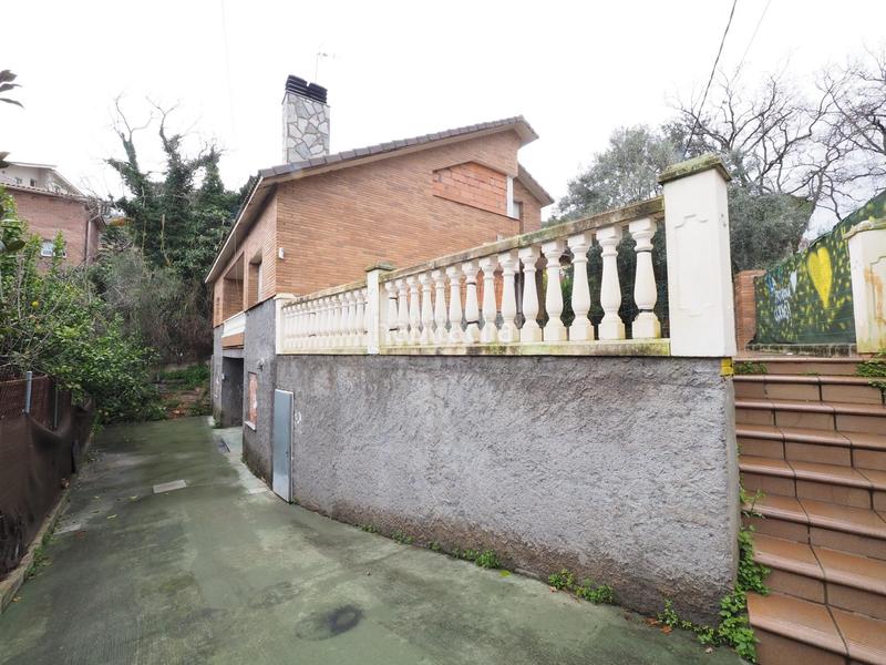Foto edcd01fe-4e8e-47fe-b3b5-852d0176f82d. Casa amb aparcament a Castellnou-Can Mir-Can Solà Rubí