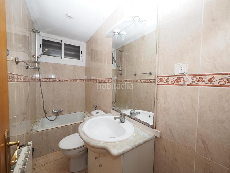 Foto eb5753c5-ed04-4251-b310-634d979ca72f. Casa adossada a Ca n'Anglada Terrassa
