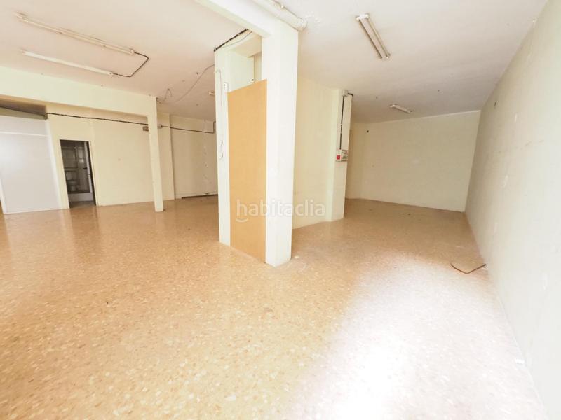 Foto 80082823-6263-44fc-b56b-18d4fe7b83f2. Business premise in La Gavarra Cornellà de Llobregat