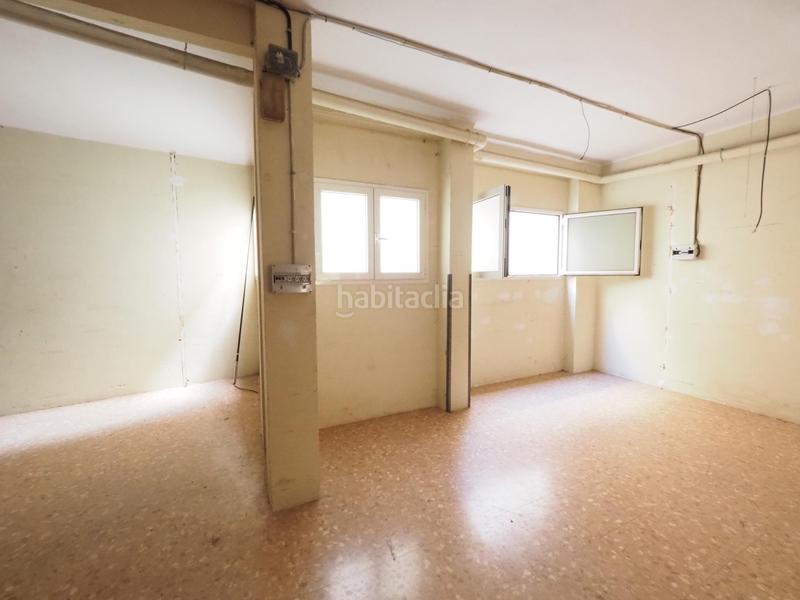 Foto 96f3990d-cee7-4a59-b8cf-60b07a54d512. Business premise in La Gavarra Cornellà de Llobregat